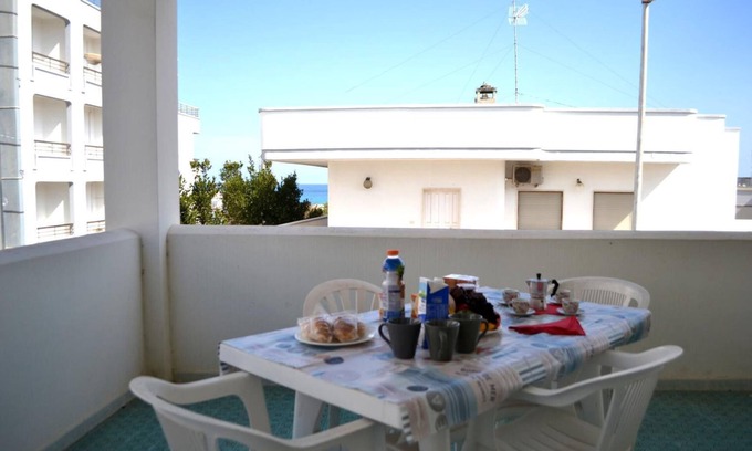 San Foca House | LL02 Holiday House UMI First Floor For 7 Pax' with Balcony