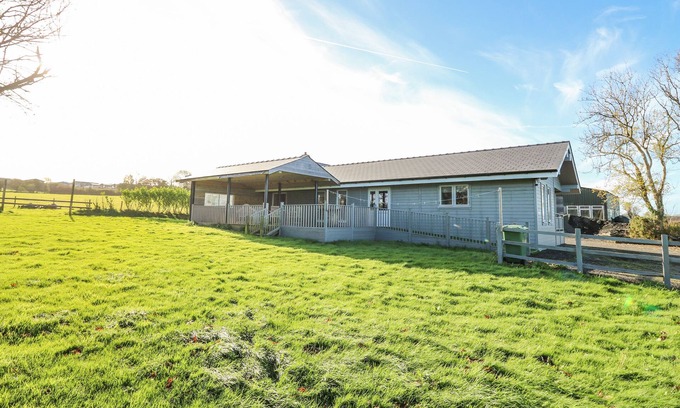 Llanllwchaiarn Cottage | LLAINLWYD, pet friendly, character holiday cottage in New Quay