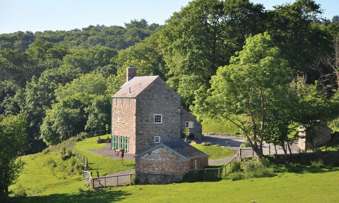 Eglwysbach Cottage | Lletty - An historic three-storey Grade II stone holiday farmhouse dating from the 17th century