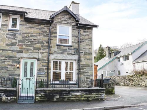 Dolwyddelan House | Llwyn Onn