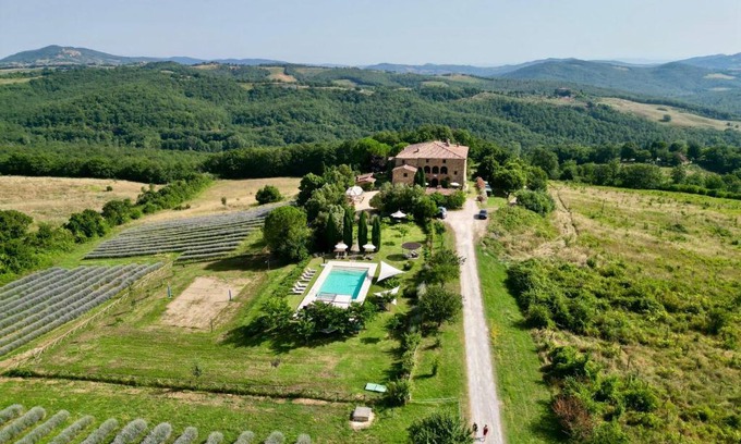 Radicondoli Villa | Locanda Cugnanello