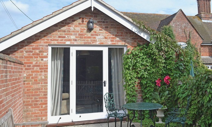 Harleston Cottage | Located in an ideal base to explore the delights of Norfolk and Suffolk.