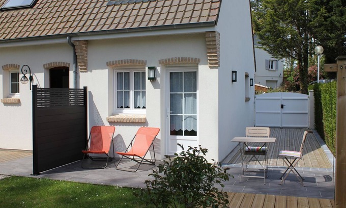 Hardelot-Plage Cottage | Located in the heart of a pine forest in a very quiet and green location.