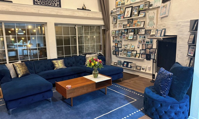 Sunset Park House | Located in Tampa, 7 min from airport, Hyde Park, Bayshore, Downtown, Stadium