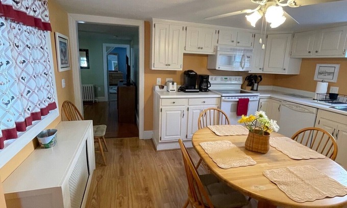 Yachting Village Apartment | LOCATION! Downtown, 2BR, Full Kitchen, Patio, off-street parking for two cars!