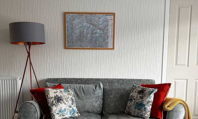 East Lewiston House | Loch Ness Home ~Drumnadrochit Village n🌟~2 Bedrooms n🌟~Dog Friendly