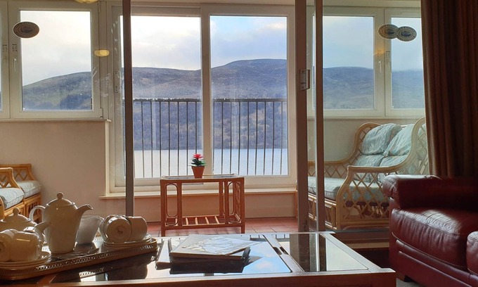 Kinloch Rannoch House | Loch Rannoch Otter Lodge (7) - Retreat Group