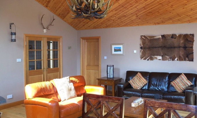 Foss Ski Chalet | Lochside Lodge - Lodges in Glengoulandie
