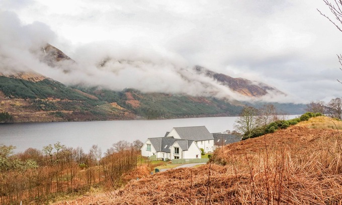 Spean Bridge Cottage | LOCHY LOOKOUT, family friendly, with a garden in Spean Bridge