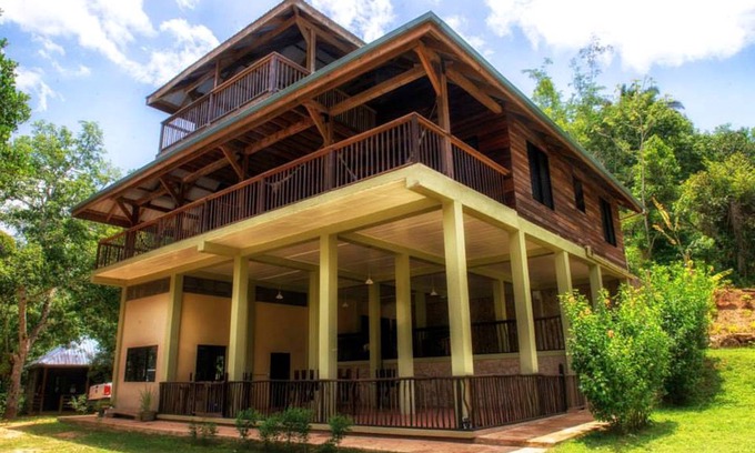 Black Rock Cabin | Lodge ∙ 1 bedroom ∙ 8 guests