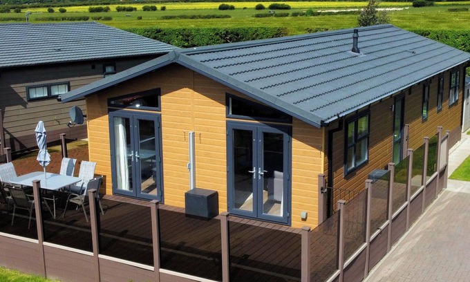 Runswick Bay Cottage | LODGE 18 - THE PINES, pet friendly, with a garden in Runswick Bay