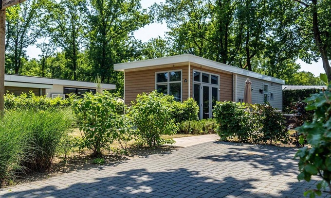 Beekbergen-Zuid Ski Chalet | ✓ Lodge at Recreatiepark Beekbergen ✓ Holiday home for 4 persons ✓ Located in Beekbergen (Gelderland) ✓ Holiday park on the Veluwe ✓ Book directly through the park
