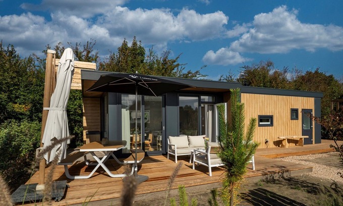 Ouddorp Cabin | Lodge Duynhof 4 holiday home in Ouddorp near the North Sea