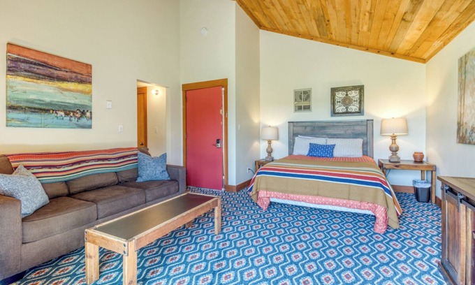 Black Butte Ranch Condo | Lodge Room 34: Studio, 1 BA Condominium in Black Butte Ranch, Sleeps 2
