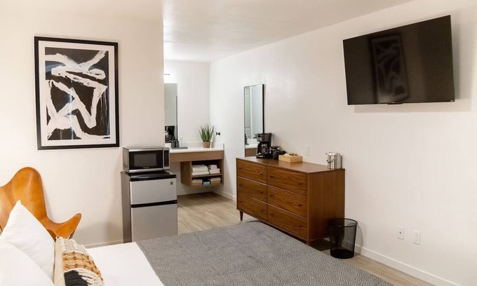 Pagosa Springs House | Lodge Single Queen, High Creek Lodge, Hiking Trails, Skiing and Hot Springs