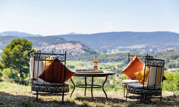 Le Beausset Cottage | Lodges Park Castellet Provence - Sea and vineyards