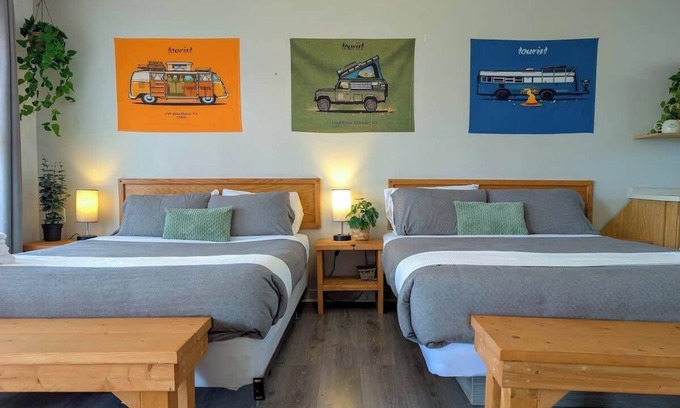 Ste Anne de Beaupre Apartment | Loft 8 | 2 Min Waterfront | BBQ & Fireplace