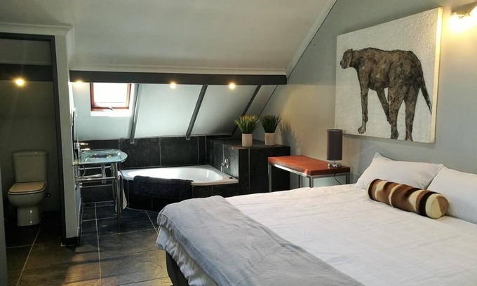Claremont Apartment | Loft Claremont Church