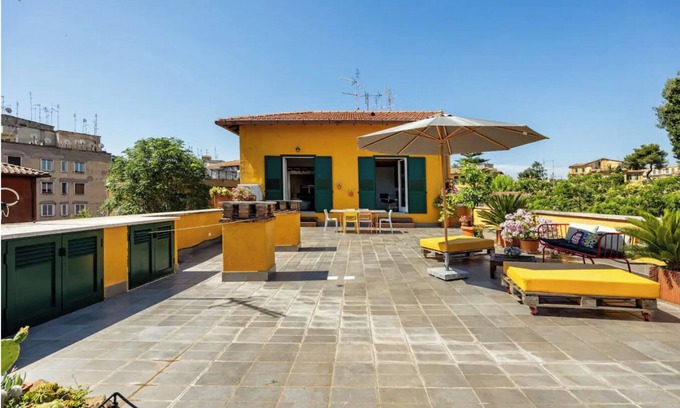 Ostiense Apartment | Loft Garbatella-terrace with breathtaking views,equipped kitchen and fast WiFi