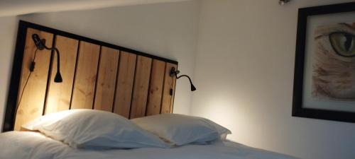 Dainville Apartment | Loft-style duplex apartment