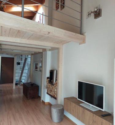 Tirano Apartment | Loft Tirano centro storico - open space Adele