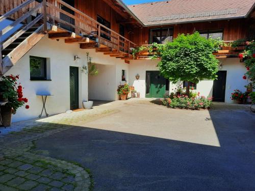 Scheibbs Apartment | Loftartige Wohnung in Scheibbs mit Schwimmteich