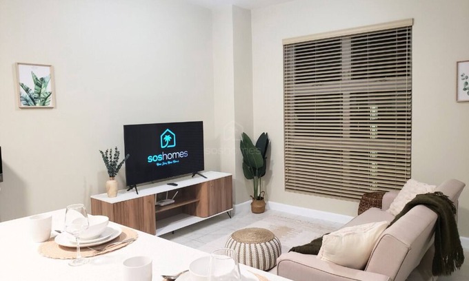 New Kingston Apartment | Lofts 1B/R Lounge w/WiFi|Gym|near National Stadium