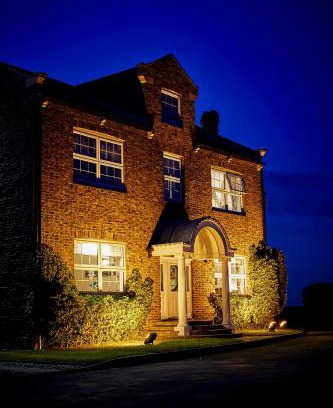 Wressle Hotel | Loftsome Bridge Hotel