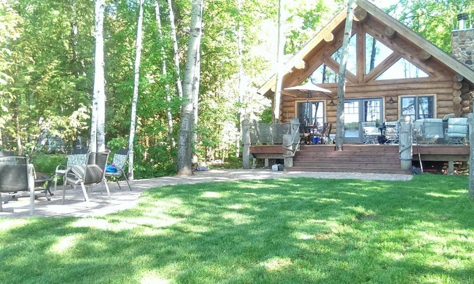 McGregor Cabin | Log Cabin living on beautiful Lake Minnewawa-call for LAST MINUTE AVAILABILITY