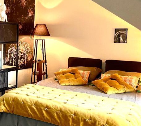 Vitre Apartment | Logement château gare commerces CENTRE Vitré