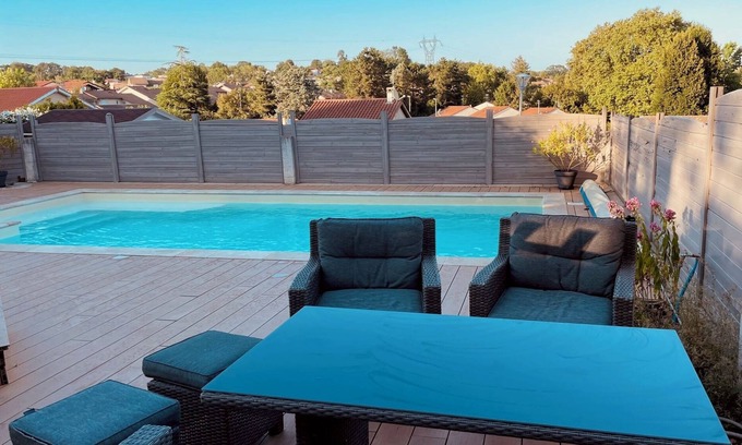 Meximieux Apartment | Logement Frais et Indépendant Avec Piscine - Prox. Cnpe/Lyon - 50 m2