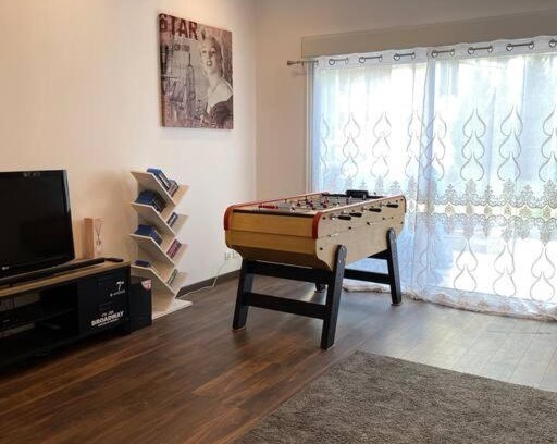 Sannois Apartment | Logement moderne, dans mon jardin, près de Paris et stade de France avec place de stationnement