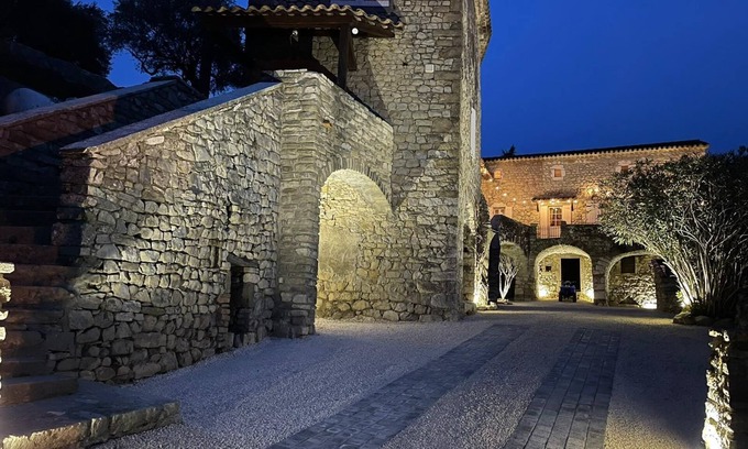 Saint-Just-et-Vacquieres House | Logement Paisible - Mas Sogusthenna