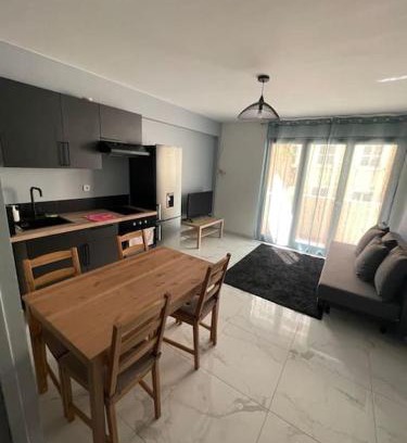1st Arrondissement Apartment | Logement rénové gare St Charles