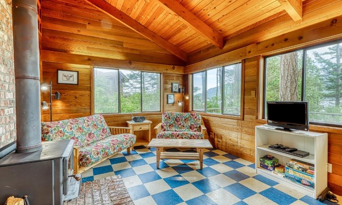 Eastsound House | Lohman Lookout
