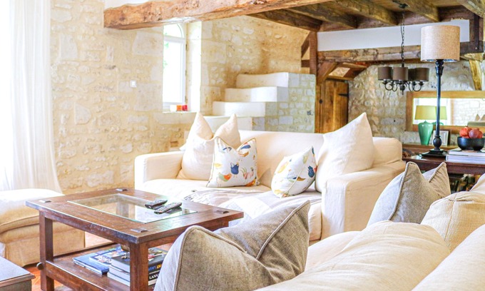 Assay House | Loire Valley year-round country loft near Chinon