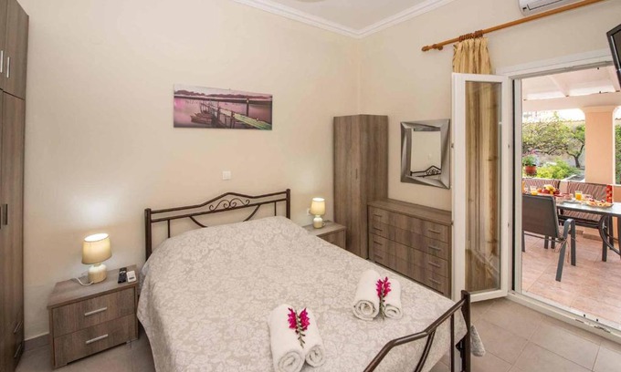 Acharavi House | Lollas Apartments Acharavi Corfu