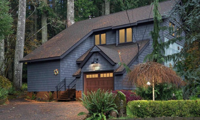 Rhododendron House | Lolowood Chalet - Modern Mt. Hood Forest Escape