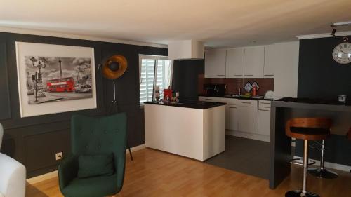 Rheineck Apartment | London Apartments