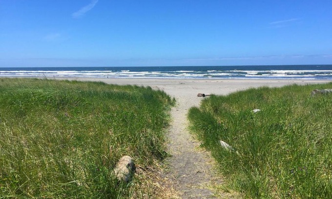 Seaview Resort | Long beach Camping Resort Yurt 9