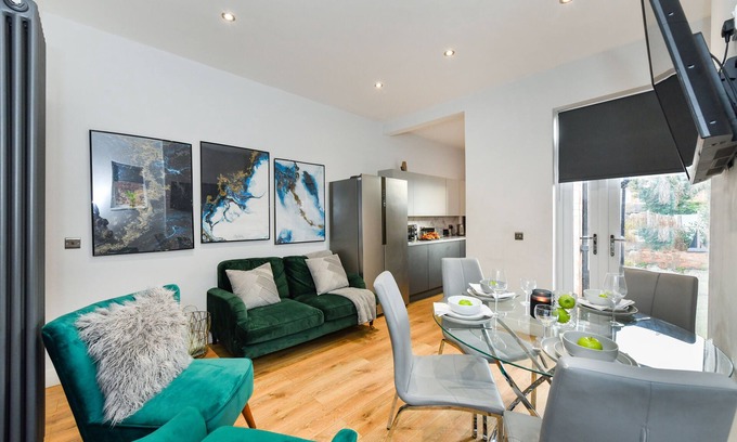 Long Eaton House | Long Eaton Modern 4bed House