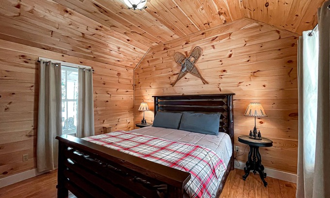Meacham Cabin | Longfellow a Traditional Cabin