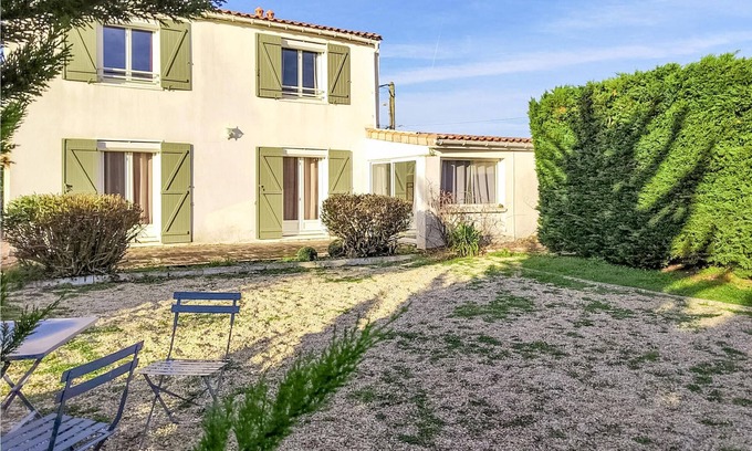 Port-des-Barques House | Look forward to a wonderful vacation in this beautiful vacation home!