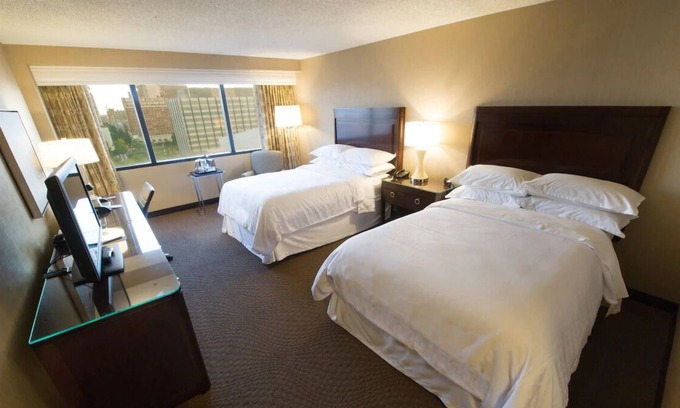 Pinch District House | Look No More! 4 Convenient Units in Downtown, Restaurant, Bar
