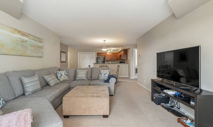 East Kootenay Apartment | Lookout Pointe | Lake Views | Pool | Hot Tub | Gym