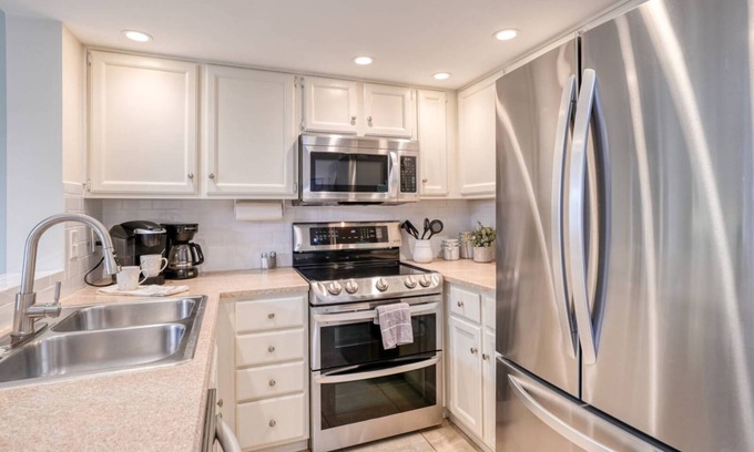 St. Augustine Beach Condo | Looney Dunes - Ground Floor - 2 Bed 2 Bath - Condo STEPS From The Beach