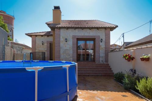 Coca House | LOS ALISOS Segovia