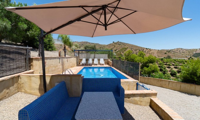 Cajiz Cottage | Los Barranquillos 1 is a rural house with a private semi-heated pool,