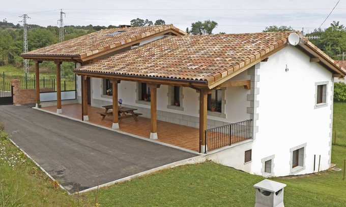 Ribadesella House | Los Fresnos House (12 people)