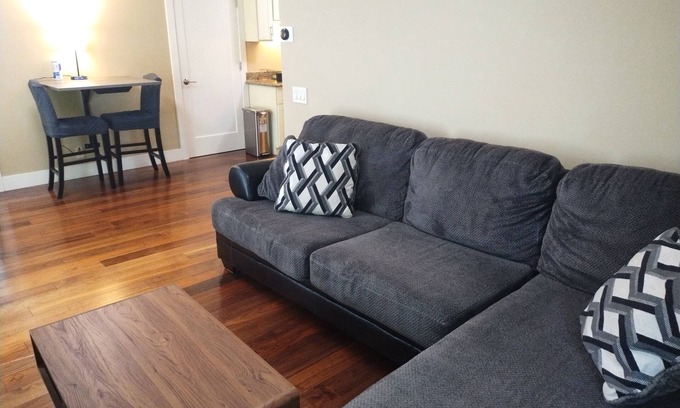 Los Gatos House | Los Gatos Retreat in SF BayareanIndependent furnished 1 bed/1 bath for 3 guests